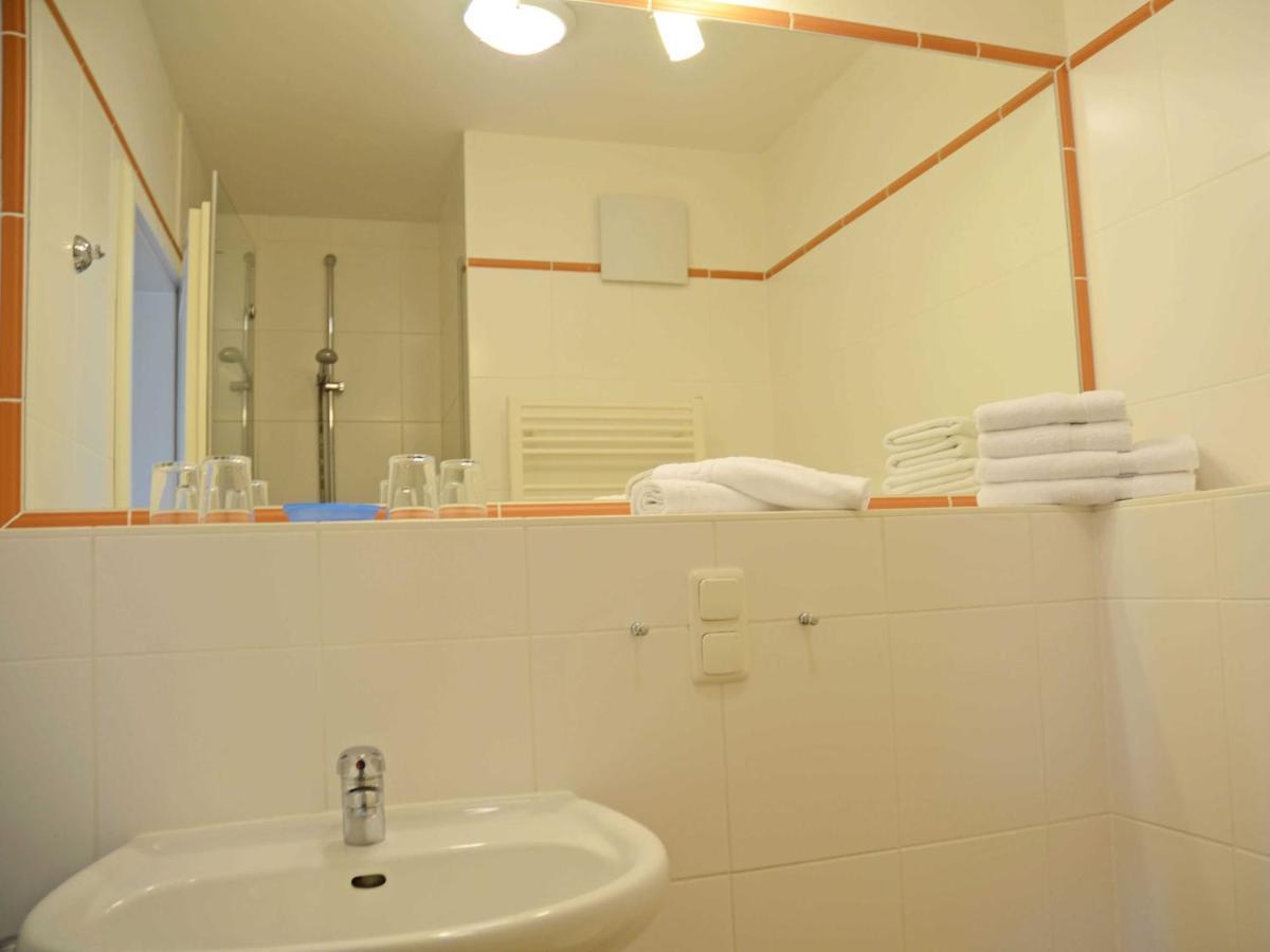 "Villa Laetitia" - Wg 15 - Zentral, Strandnah, 2 Balkone Binz Exterior foto